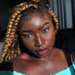 Meet your Posher, Yasmin